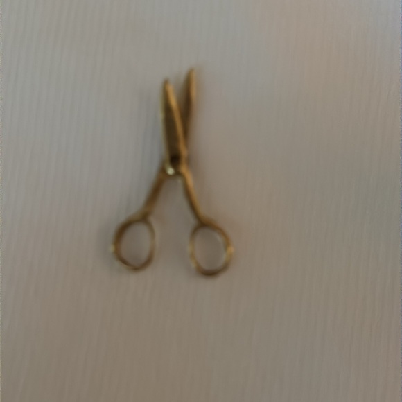 14k gold scissors charm - Picture 3 of 10